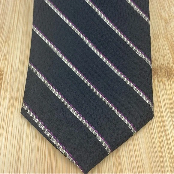 FENDIMen's Tie; Pure Italian Silk